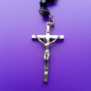 Rosario Negro, azul con Colgante de lourdes y Cruz