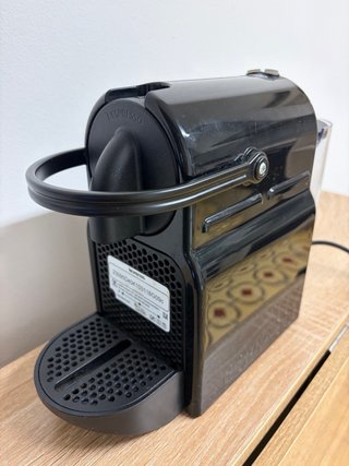 Cafetera Nespresso DeLonghi Negra
