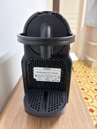Cafetera Nespresso DeLonghi Negra
