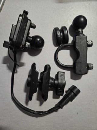 GPS Garmin Zumo XT AVERIADO