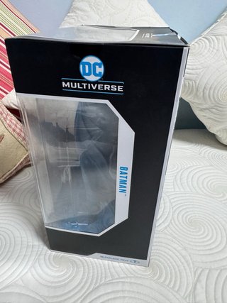 Figura DC Multiverse Batman Hush 30cm