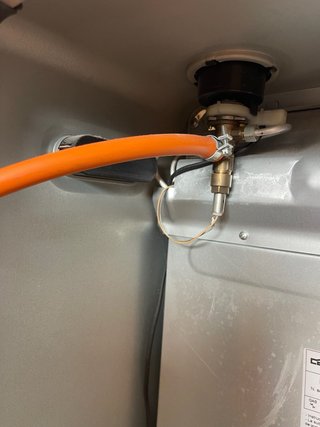 Estufa a gas Orbegozo con bombona vacía