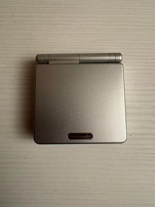 Game Boy Advance SP + Gioco