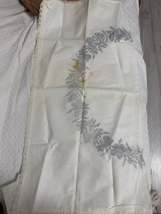 Mantel de punto de cruz