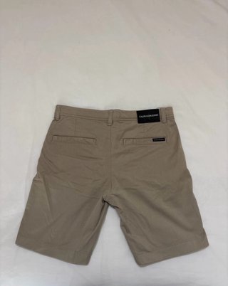 Pantalon Chino corto Calvin Klein beige