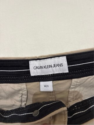 Pantalon Chino corto Calvin Klein beige