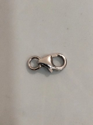 Cierre de oro blanco para pulsera nuevo.