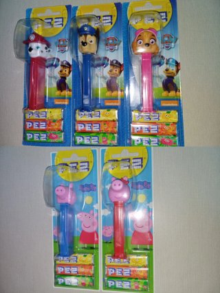 COLECCIÓN DE 51 DISPENSADORES PEZ NUEVOS