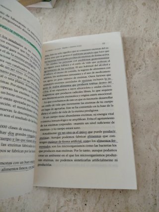 La enzima prodigiosa : una forma de vida sin en...