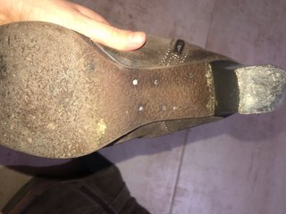 Botines de ante marrones con hebilla
