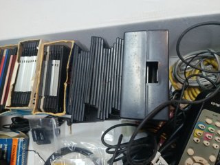 Ratones, mandos, cables y disquetes