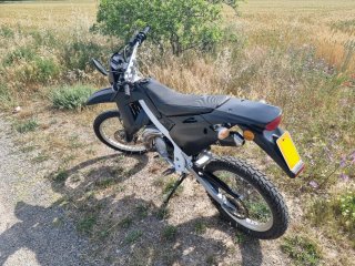 Rieju MRX 50Enduro o Supermotard dispongo 2 ruedas