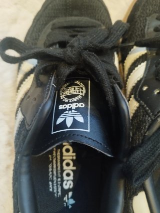 Zapatillas Adidas Samba Og,  Negras y blancas.