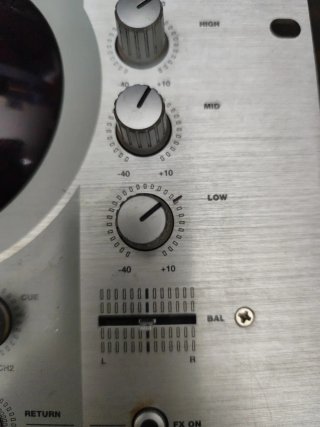 Mesa de mezclas Reloop effex2