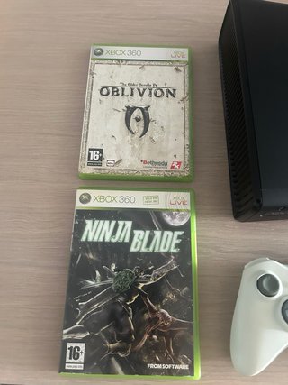 Consola Xbox 360 + 2 Mandos + Juegos