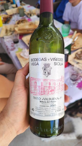 Botella Vega Sicilia Valbuena 5º 2005 Vacía