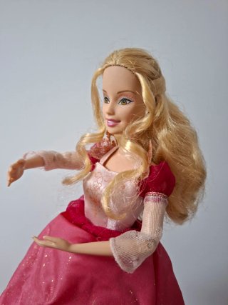 Barbie Las 12 Princesas Bailarinas Genevieve