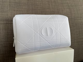 Neceser Dior Beauty Blanco nuevo (motivo Cannage)