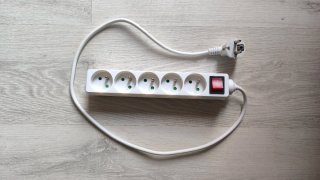 Regleta blanca 5 tomas con interruptor