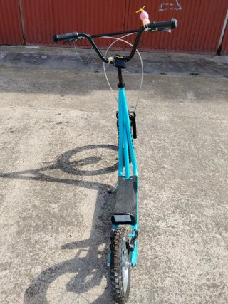 Patinete infantil azul