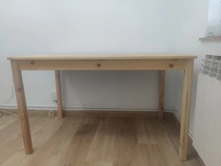 Mesa de madera maciza