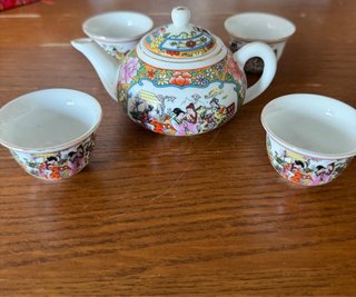 Set da té cinese in porcellana
