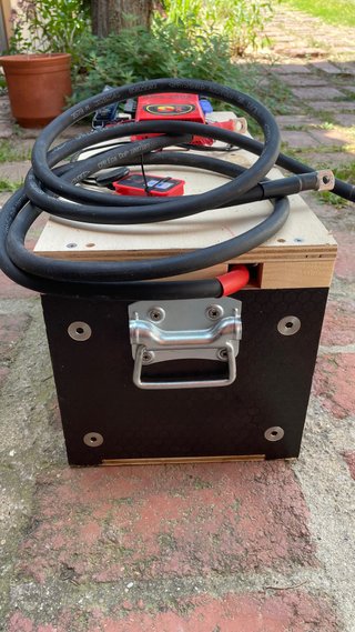 Batería LiFePO4 de gran capacidad (8kWh)