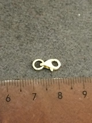 Cierre de oro para pulsera nuevo.