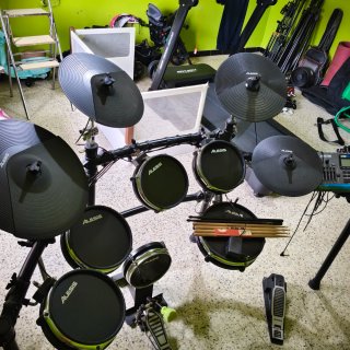 Batería Eléctrica Alesis DM10