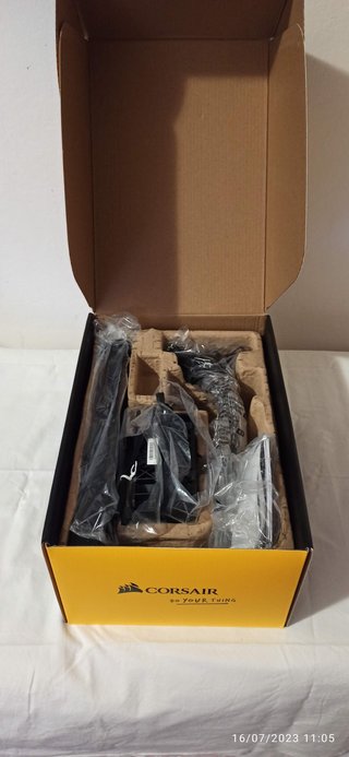 Dissipatore Liquido Corsair iCUE H100i RGB PRO XT