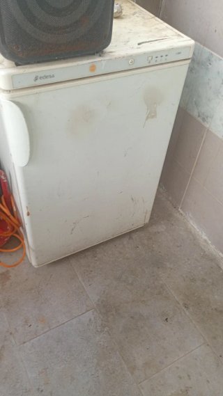 Nevera y congelador blanco acepto cambios