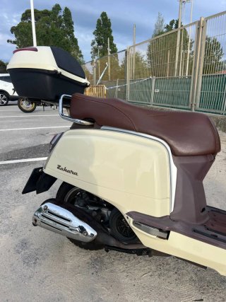Keeway Zahara 125cc Crema y Marrón