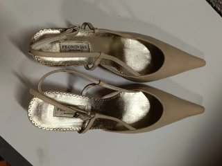 Zapatos Pronovias Beige y Dorado Talla /37/