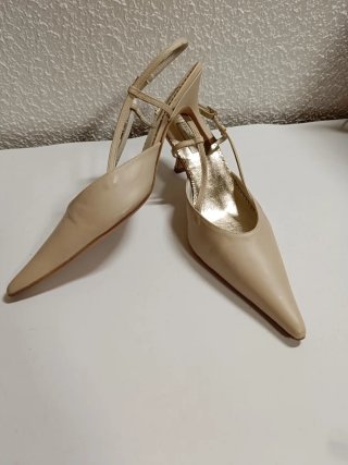 Zapatos Pronovias Beige y Dorado Talla /37/