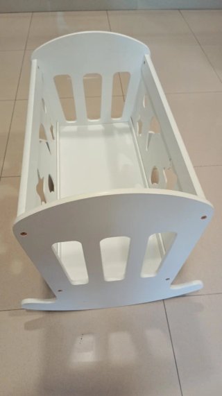 Cuna y trona de madera para juguete