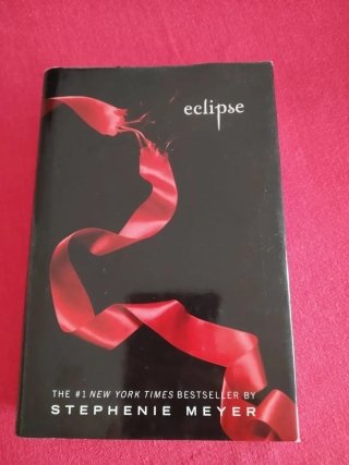 Libros NEW MOON,  ECLIPSE y BREAKING DAWN