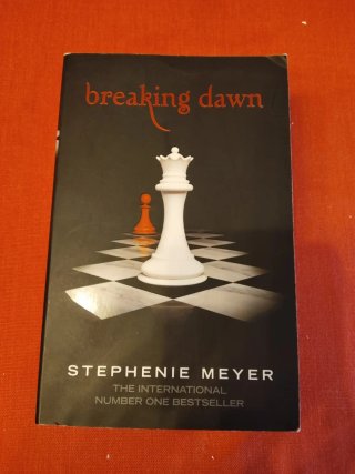 Libros NEW MOON,  ECLIPSE y BREAKING DAWN