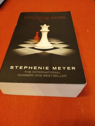 Libros NEW MOON,  ECLIPSE y BREAKING DAWN