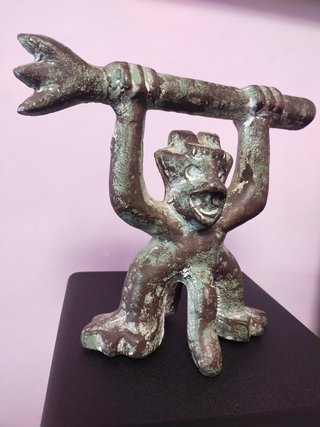 Escultura Bronce estilo precolombino