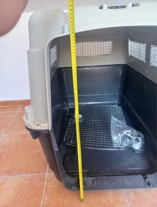 Caja transporte perro beige y negro