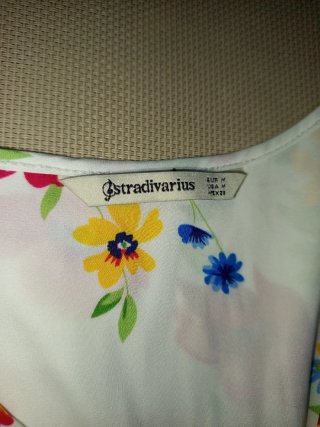 Blusa Stradivarius floral