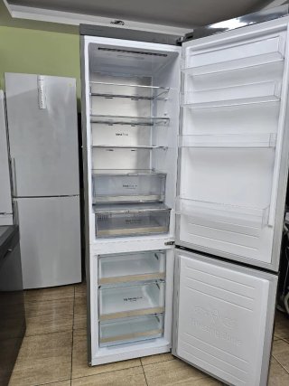 Nevera LG No Frost 203cm con grantia y transporte