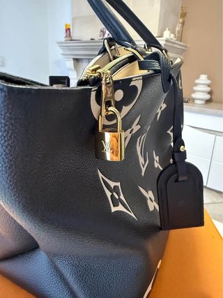 Borsa Louis Vuitton Pelle Nera e Bianca