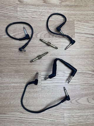 4 Cables y 2 Clavijas para  Pedales de Guitarra