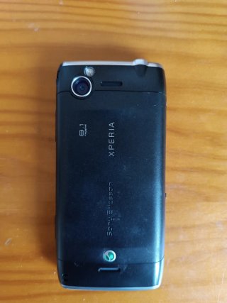 Sony Ericsson Xperia Negro + Accesorios