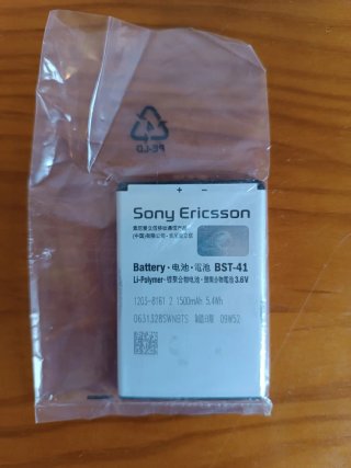 Sony Ericsson Xperia Negro + Accesorios