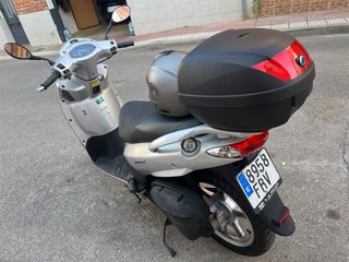 Honda HD 125 Scooter Plata