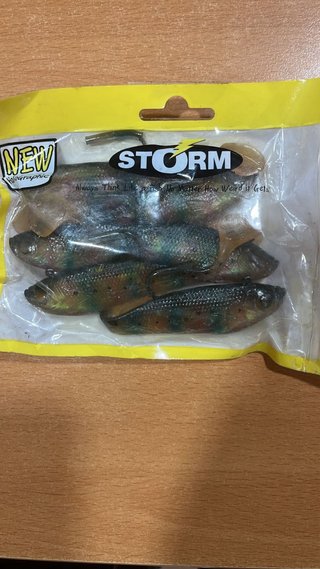 Equipo pesca: vadeador, botas y accesorios