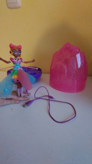 Hada Voladora Juguete con Base y Cargador