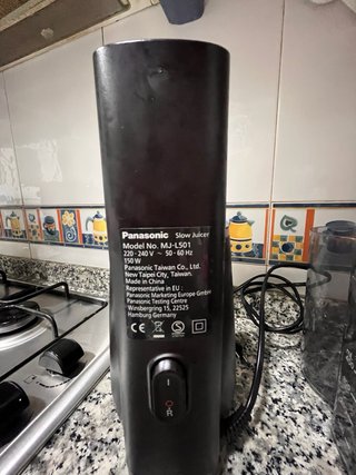 Extractor Zumo Panasonic MJ-L501 Slow Juicer